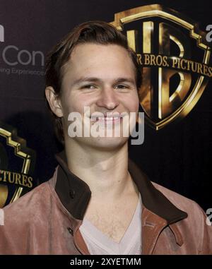 Ansel Elgort al CinemaCon 2019, Warner Bros Foto "The Big Picture" presentazione tenutasi al Caesars Palace di Las Vegas, USA il 2 aprile 2019 Foto Stock