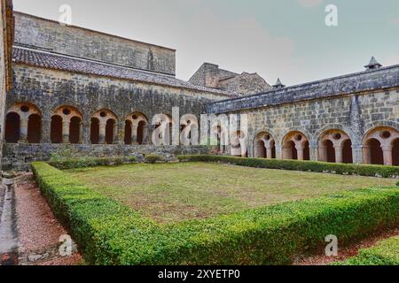 L'abbazia di Thoronet (l'abbaye du Thoronet) è un'abbazia cistercense costruita alla fine del XII secolo nel dipartimento del Var della Provenza nel sud-est della Francia. Foto Stock