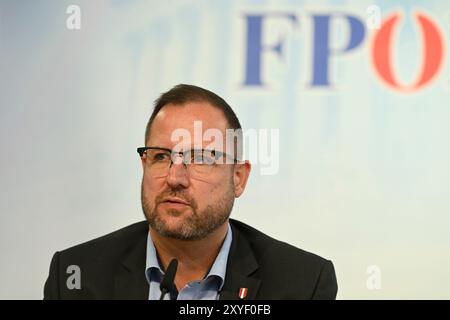 Vienna, Austria. 29 agosto 2024. Conferenza stampa con il portavoce dei media di FPÖ Christian Hafenecker. Argomento: "FPÖ presenta la nuova piattaforma di mediazione ORF per un programma migliore" Foto Stock