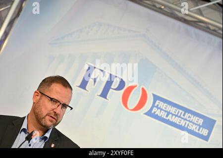 Vienna, Austria. 29 agosto 2024. Conferenza stampa con il portavoce dei media di FPÖ Christian Hafenecker. Argomento: "FPÖ presenta la nuova piattaforma di mediazione ORF per un programma migliore" Foto Stock