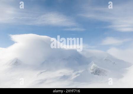 Vista su Tjaektjabakti e Tjaektjatjohkka, Stuor Reaiddavaggi, Kebnekaisefjaell, Norrbotten, Lapponia, Svezia, marzo 2013, Europa Foto Stock