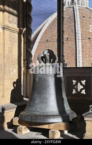 Campana Apostolica e cupola in mostra Foto Stock