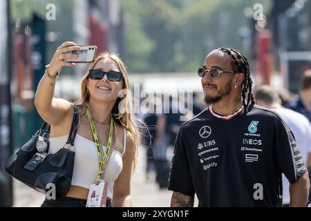 NÂ 44 Lewis Hamilton GBR Mercedes AMG PETRONAS Formula One Team durante la Formula 1 - Pirelli Gran Premio d'Italia 2024 - piloti e Paddock, Campionato di Formula 1 a Monza, Italia, agosto 29 2024 Foto Stock