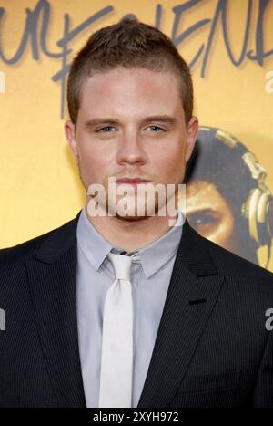 HOLLYWOOD, CALIFORNIA - 20 AGOSTO 2015: Jonny Weston alla prima di Los Angeles di "We Are Your Friends" tenutasi al TCL Chinese Theatre di Hollywood, USA il 20 agosto 2015. Foto Stock