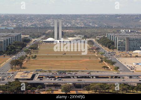 Brasilia, Brasile - 7 giugno . 2014: Vista dell'asse Monumentale e del Congresso Nazionale dalla torre della televisione Foto Stock