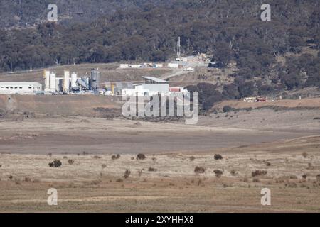 Tantangara Dam, NSW, Australia, 11 giugno 2023; il cantiere di Snowy Hydro 2,0 Foto Stock