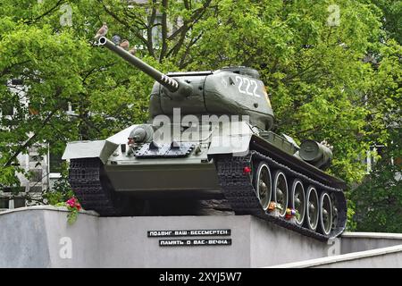 Monument Tank T-34-85. Kaliningrad (ex Konigsberg), Russia, Europa Foto Stock