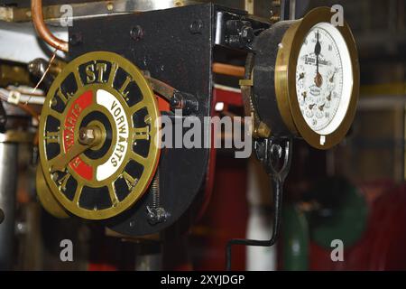 Medemblik, Netrherlands. 28 febbraio 2024. Elementi e dettagli di vecchi motori a vapore nel museo dei motori a vapore di Medemblik Foto Stock