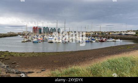 Amble, Northumberland, Inghilterra, Regno Unito, 10 settembre, 2018: barche nella Amble Marina Foto Stock