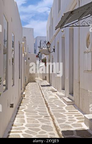 Vicolo nella città vecchia, Parikia, Paros, Clyclades, Grecia, Europa Foto Stock