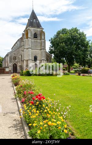 La chiesa di Saint-Martin a Molliens-Dreuil fu costruita nel XVIII secolo Foto Stock