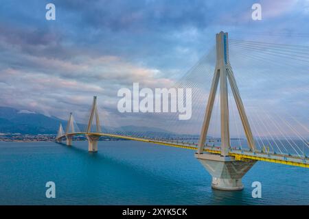 Il ponte Rio-Antirrio, ufficialmente il ponte Charilaos Trikoupis, ponti strallati a più campate più lunghi, Grecia Foto Stock