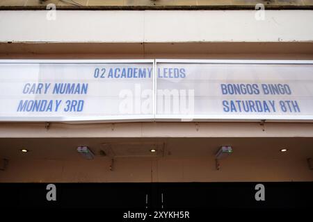 Leeds Inghilterra: 4 giugno 2024: L'O2 Academy Leeds espone i prossimi eventi con striscioni con il concerto di Gary Numan, Bongos Bingo Big Letter Foto Stock