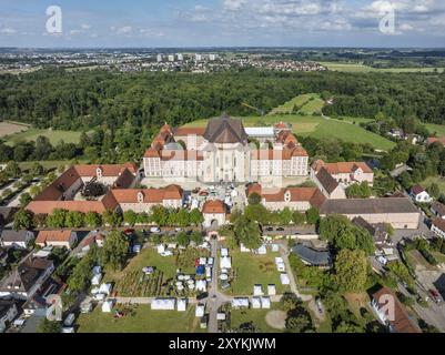 Vista aerea del complesso monastico di Wiblingen, ex abbazia benedettina, poi castello e caserme, Ulma, Baden-Wuerttemberg, Germania, Europa Foto Stock