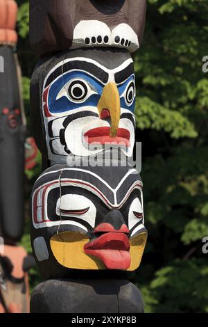 Totem pole nello Stanley Park a Vancouver Canada Foto Stock