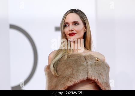 Italia, Lido di Venezia, 29 agosto 2024: Angelina Jolie partecipa a un Red carpet per "Maria" durante la 81a Mostra Internazionale d'Arte cinematografica di Venezia il 29 agosto 2024 a Venezia. Foto Ottavia da Re/sintesi/Alamy Live News Foto Stock