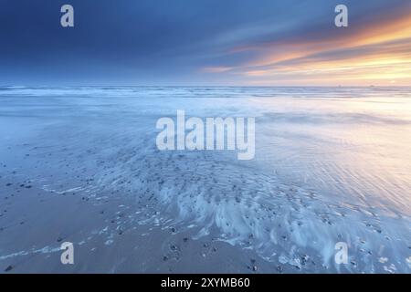 Tramonto sulla costa del mare settentrionale, Bergen aan zee, Olanda settentrionale, Paesi Bassi Foto Stock