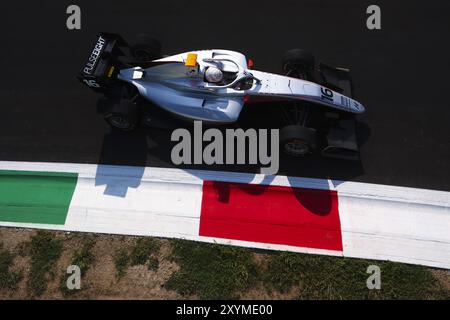 16 SCUDI Cian (gbr), HiTech Pulse-Eight, Dallara F3 2019, azione durante la Formula 1 Pirelli Gran Premio dâItalia 2024, Gran Premio d'Italia 2024, 16° round del Campionato del mondo di Formula 1 2024 dal 30 agosto al 1 settembre 2024 sull'autodromo Nazionale Monza, a Monza, Italia crediti: Independent Photo Agency/Alamy Live News Foto Stock