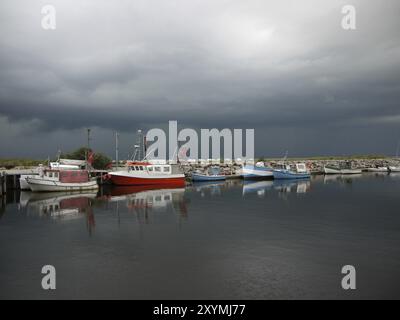 Umore tempestoso su Kuehlungsborn. Si sta preparando una tempesta Foto Stock