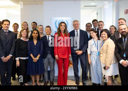 New York, Stati Uniti. 30 agosto 2024. Foto pubblicate dalla Corte reale prima del compleanno della Regina Rania il 31 agosto : la Regina Rania in un incontro con l'alto Commissario delle Nazioni Unite per i rifugiati Filippo grandi, a New York City, NY, USA, il 18 settembre 2023. Foto di Balkis Press/ABACAPRESS. COM credito: Abaca Press/Alamy Live News Foto Stock