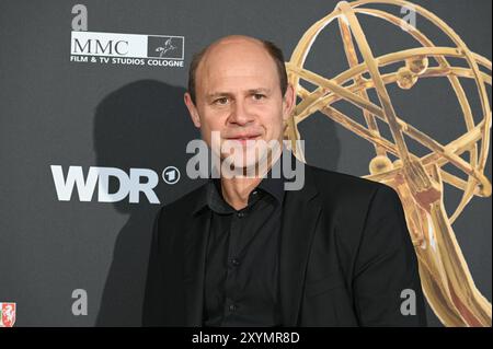 Schauspieler Moritz Führmann kommt zur Abendveranstaltung anlässlich der Kölner Jurysitzung zum International Emmy Award 2024 - semifinale di giudici der International Emmy Awards auf Schloss Arff *** l'attore Moritz Führmann partecipa all'evento serale in occasione della riunione della giuria di Colonia per l'Emmy Award 2024 semifinale di giudizio degli Emmy Awards internazionali allo Schloss Arff Foto Stock