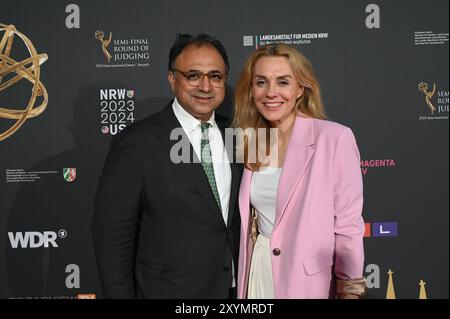 Walid Nakschbandi, Geschäftsführer Filmstiftung NRW, l-r, und Inga Leschek, Programmgeschäftsführerin RTL kommt zur Abendveranstaltung anlässlich der Kölner Jurysitzung zum International Emmy Award 2024 - semifinale di giudici der International Emmy Awards auf Schloss Arff *** Walid Nakschbandi, Managing Director Filmstiftung NRW, l r, e Inga Leschek, Program Director RTL, partecipano all'evento serale in occasione della riunione della giuria di Colonia per l'International Emmy Award 2024 semifinale di giudizio degli Emmy Awards internazionali allo Schloss Arff Foto Stock