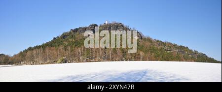 Papststein in Svizzera sassone, in inverno. Papststein in Svizzera sassone, in inverno Foto Stock