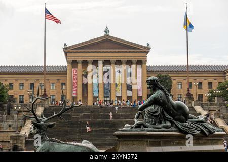 Statua equestre di George Washington sull'Eakins Oval davanti al Philadelphia Museum of Art in Pennsylvania Foto Stock