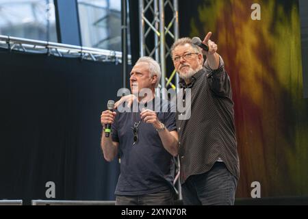 STOCCARDA, GERMANIA, 29 giugno 2019: Brent Spiner e Jonathan Frakes al Comic con Germany Stuttgart, una convention di due giorni per i fan Foto Stock