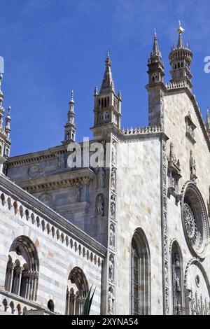 Cattedrale medievale di Como sul Lago di Como, Italia, Europa Foto Stock