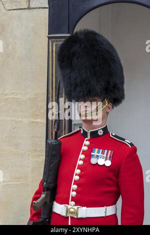 WINDSOR, MAIDENHEAD WINDSOR/UK, 22 LUGLIO: Coldstream Guard in servizio al Castello di Windsor, Maidenhead Windsor il 22 luglio 2018. Uno non identificato Foto Stock