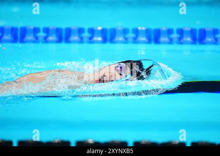 Eigo Tanaka giapponese durante la finale maschile 100m Freestyle S5 alla Paris la Defense Arena il secondo giorno dei Giochi Paralimpici estivi di Parigi 2024. Data foto: Venerdì 30 agosto 2024. Foto Stock