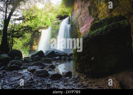 Cascata Haew Suwat nel Parco Nazionale di Khao Yai, Thailandia, Asia Foto Stock