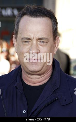 Tom Hanks alla prima di Los Angeles del 'Larry Crowne' tenuto al Grauman's Chinese Theatre di Hollywood il 27 giugno 2011. Credito: Lumeimages.com Foto Stock