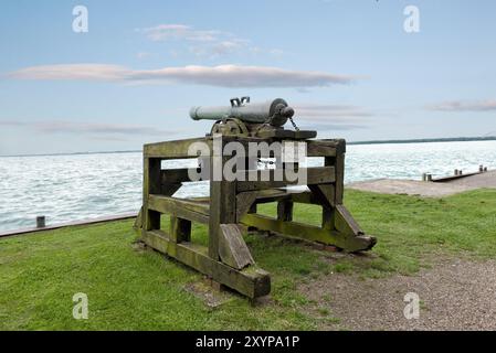 Cannone della fortezza sulla fortezza dell'isola di Wilhelmstein a Steinhuder Meer, bassa Sassonia Foto Stock