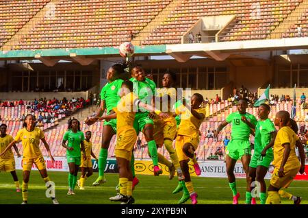 ABUJA, NIGRRIA - 5 APRILE: Ohale Osinachi Marvis, Kanu Uchenna Grace della Nigeria e Jane Refiloe, Dhlamini Karabo, Matlou Noko del Sudafrica durante Foto Stock