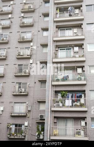 Muro di un condominio a Nakano, Tokyo, Giappone, Asia Foto Stock