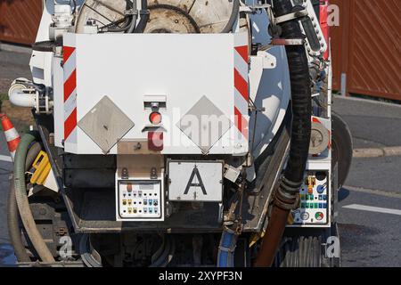 Carrello di aspirazione per fognature Foto Stock