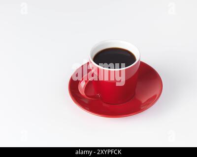 Red tazza di caffè isolato su sfondo bianco Foto Stock