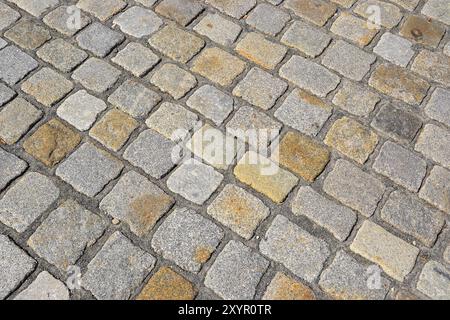 Una strada acciottolata nel centro storico di Zerbst Foto Stock