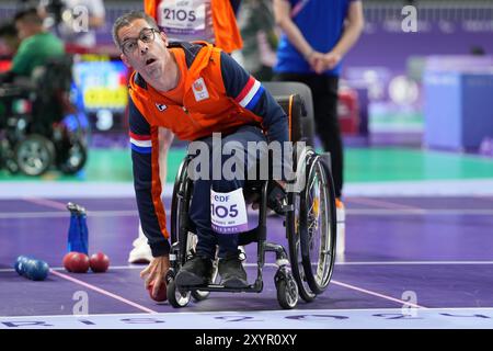 Parigi, Francia. 30 agosto 2024. PARIGI, FRANCIA - AGOSTO 30: Daniel Perez dei Paesi Bassi gareggia nella individuale maschile durante il giorno 2 della Boccia - Giochi Paralimpici Parigi 2024 alla South Paris Arena il 30 agosto 2024 a Parigi, Francia. (Foto di Patrick Goosen/BSR Agency) credito: BSR Agency/Alamy Live News Foto Stock