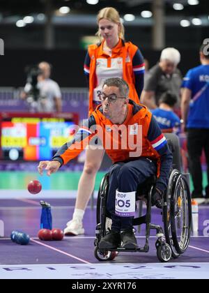 Parigi, Francia. 30 agosto 2024. PARIGI, FRANCIA - AGOSTO 30: Daniel Perez dei Paesi Bassi gareggia nella individuale maschile durante il giorno 2 della Boccia - Giochi Paralimpici Parigi 2024 alla South Paris Arena il 30 agosto 2024 a Parigi, Francia. (Foto di Patrick Goosen/BSR Agency) credito: BSR Agency/Alamy Live News Foto Stock