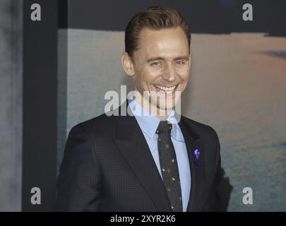 Tom Hiddleston alla prima di Los Angeles di "Kong: Skull Island" tenutasi all'El Capitan Theatre di Hollywood, USA l'8 marzo 2017 Foto Stock