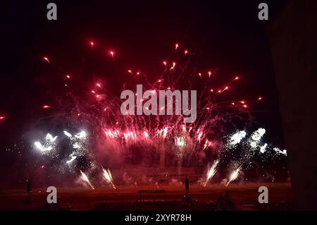 Pyronale a Berlino EINE MILLION MINUTEN Pyronale Feuerwerk am Maifeld Pyronale a Berlino am Maifeld a Berlino, AM 30.08.2024 *** Pyronale a Berlino UN MILIONE DI MINUTI Pyronale fuochi d'artificio a Maifeld Pyronale a Berlino a Maifeld a Berlino, il 30 08 2024 Photopress Mueller Foto Stock