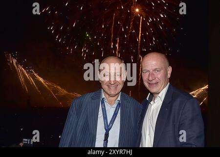 Pyronale a Berlino EINE MILLION MINUTEN Mario Hempel, Mister Pyronale, Kai Wegner , CDU Buergermeister Berlin Pyronale a Berlino am Maifeld a Berlino, AM 30.08.2024 *** Pyronale a Berlino UN MILIONE DI MINUTI Mario Hempel, Mister Pyronale, Kai Wegner , CDU Mayor Berlin Pyronale a Berlino Maifeld a Berlino, il 30 08 2024 Photopress Mueller Foto Stock