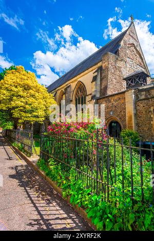 Cambridge, Regno Unito: Vista sulla strada con Church of St Mary the Less o Little Saint Mary's, destinazione di viaggio in Inghilterra Foto Stock