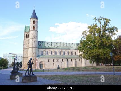 Magdeburgo, Germania 08-26-2024 veduta della chiesa del monastero Unser Lieben Frauen Foto Stock