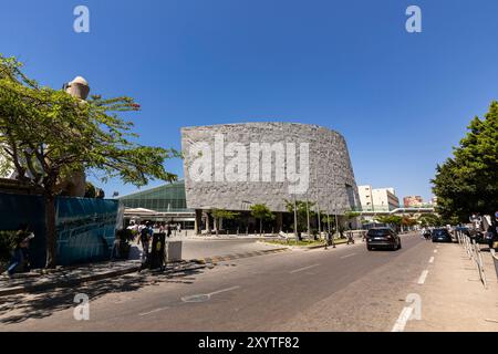 Alexandria Bibliotheca, commemorazione dell'edificio moderno dell'antica "Biblioteca di Alessandria", in centro sul mare, Alessandria, Egitto, Nord Africa, Africa Foto Stock