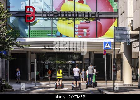 Logo dei grandi magazzini Breuninger. I grandi magazzini sono collocati nel segmento di mercato di lusso, con particolare attenzione al settore tessile. Il 13 dipartimento sto Foto Stock