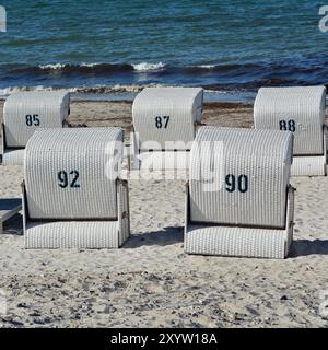 Sedie a sdraio a Heiligendamm sulla spiaggia sul Mar Baltico Foto Stock